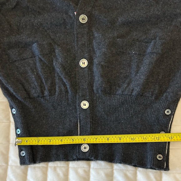 Authentic Thom Browne 100% Cashmere Gray Side Button Arm Stripe Cardigan Size 3 - Picture 12 of 12